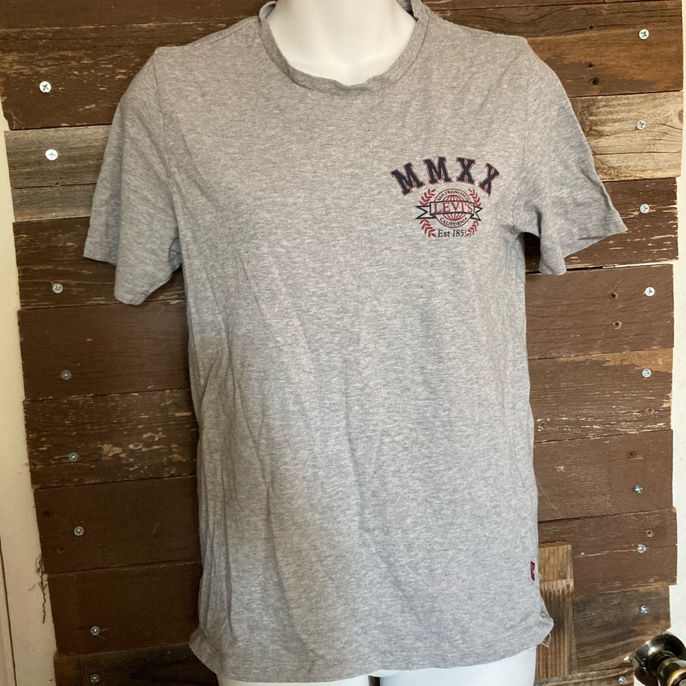 Levi’s MMXX tee.